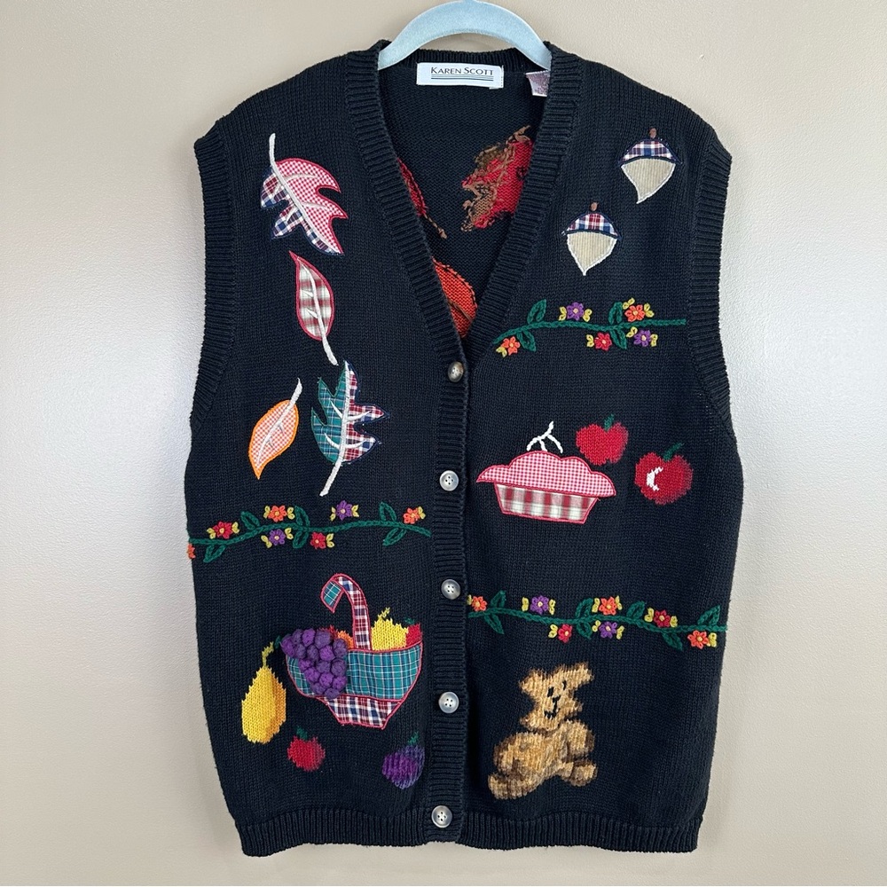 Vintage Karen Scott Black Cardigan Sweater Vest Large Fall Fruit Bear Embroidery